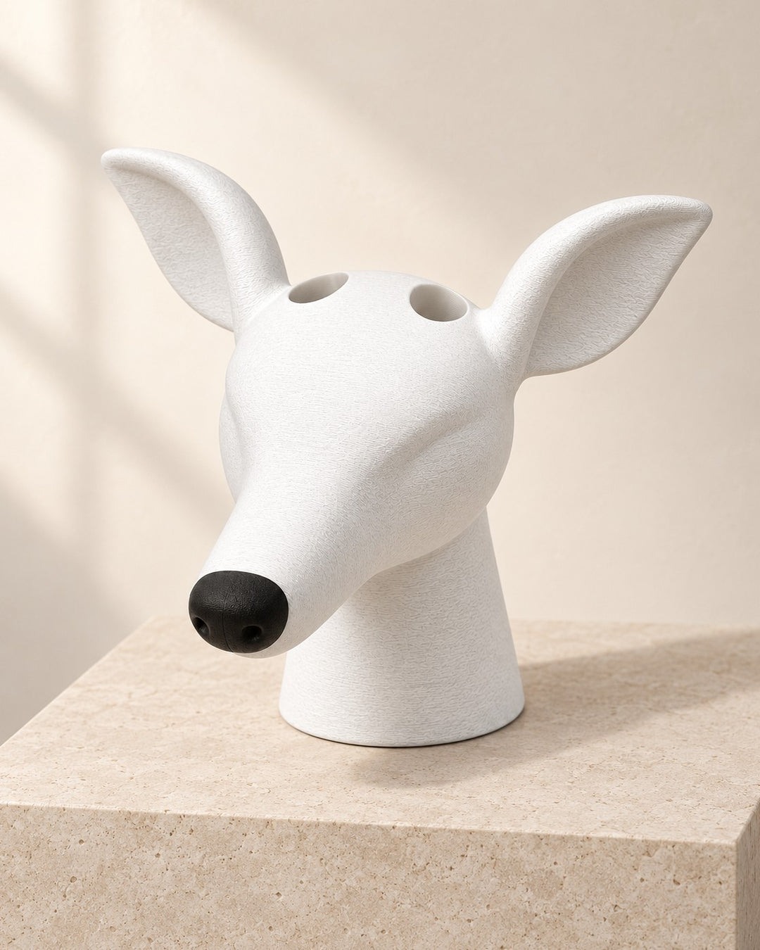 Rootolph Reindeer: Dry-stem reindeer holder with two openings for seasonal antlers
