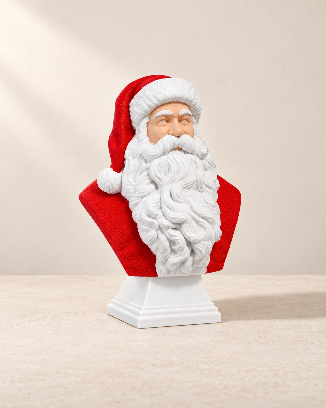 Father Christmas Bust: Traditional bust ornament, about 17 cm tall